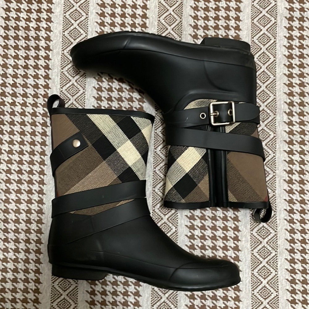 Burberry rain boots
